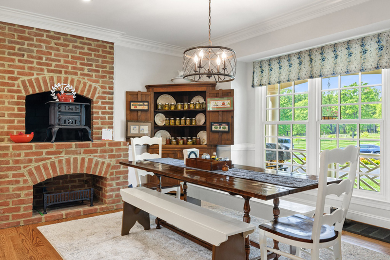 Kent dining room