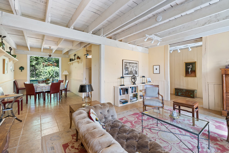 Woodward family room