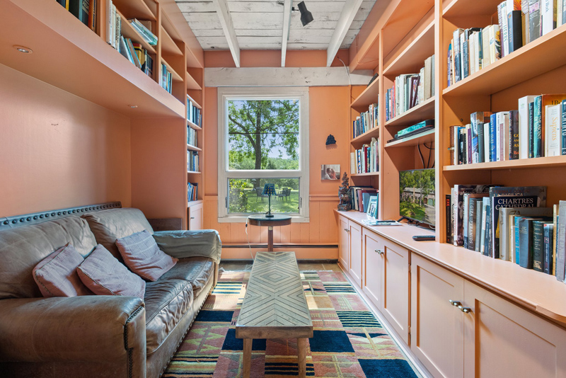 Woodward master bedroom
